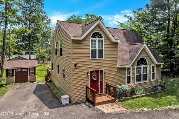 1040 Sunrise TER, Lake Ariel, PA 18436