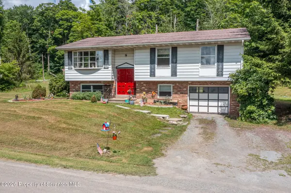 374 Raylean RD, Montrose, PA 18801