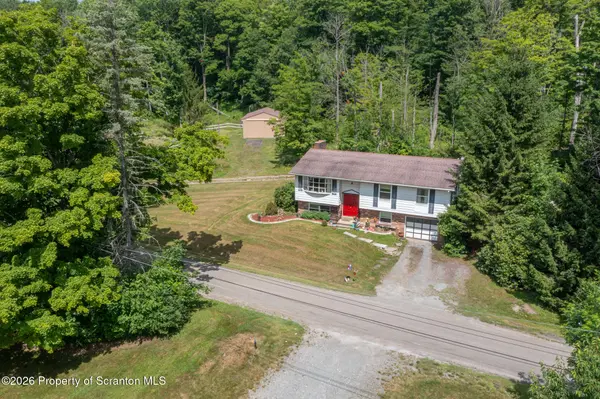 374 Raylean RD, Montrose, PA 18801