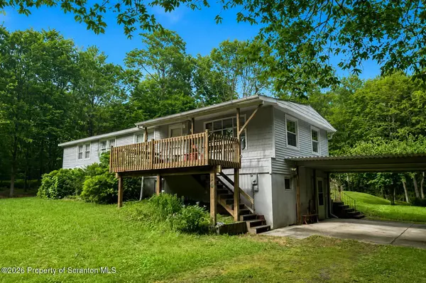 106 Marro RD, Canadensis, PA 18325