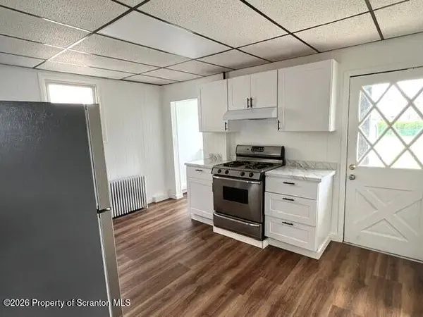 28 Manhattan ST, Ashley, PA 18706
