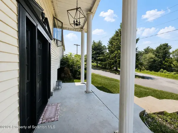 100 Erie ST, Moosic, PA 18507