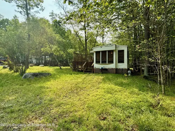 712 Beaver CT, Covington Twp, PA 18424
