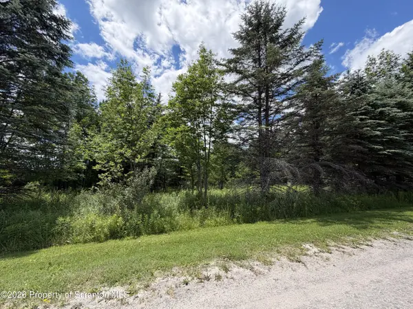 Roundabout WAY, Union Dale, PA 18470