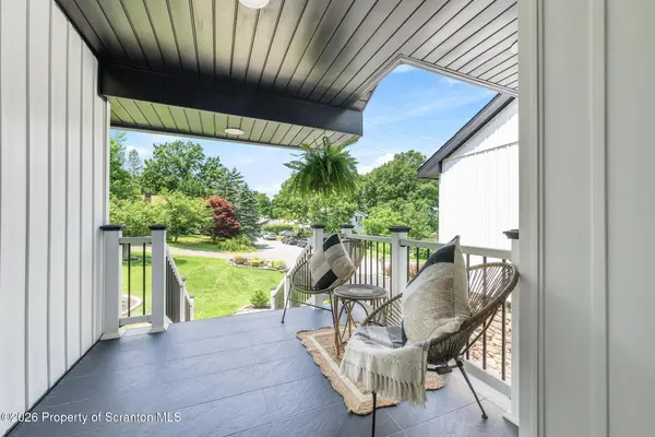 151 Carol DR, Clarks Summit, PA 18411