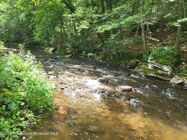 2793 Crosstown HWY, Starlight, PA 18461