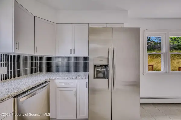 1210 Monroe AVE, Dunmore, PA 18509