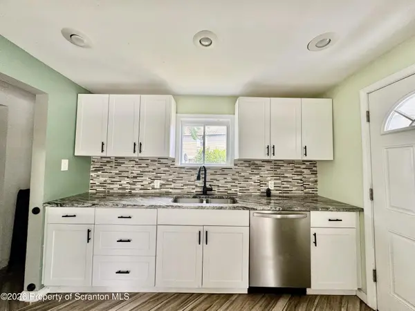 119 Reeves ST, Dunmore, PA 18512