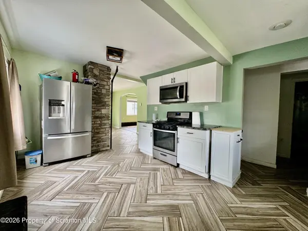 119 Reeves ST, Dunmore, PA 18512