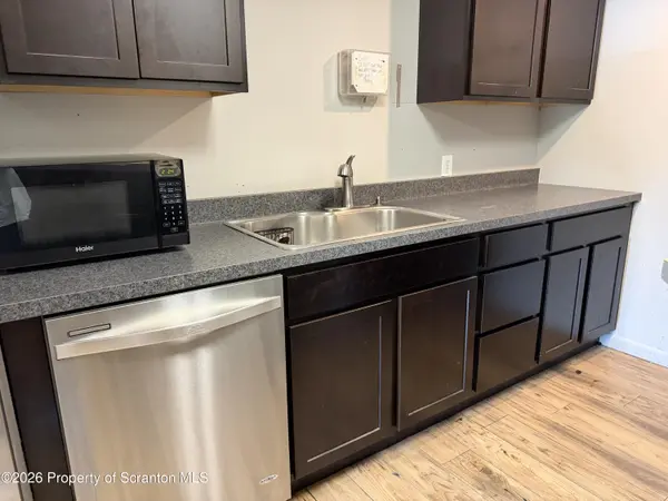 203 Greenwood AVE, Clarks Summit, PA 18411