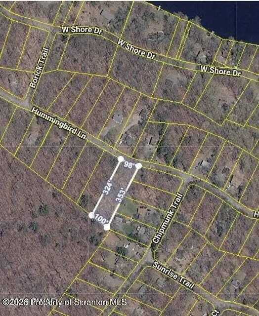 559 Hummingbird LN, Hawley, PA 18428