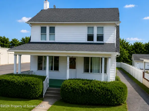 2020 Green Ridge ST, Dunmore, PA 18512