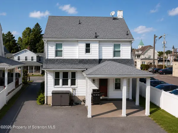 2020 Green Ridge ST, Dunmore, PA 18512