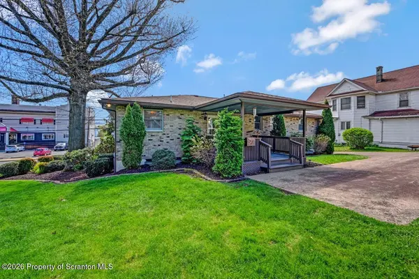 413 Main ST, Dickson City, PA 18519