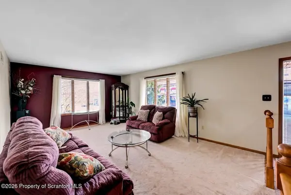 413 Main ST, Dickson City, PA 18519