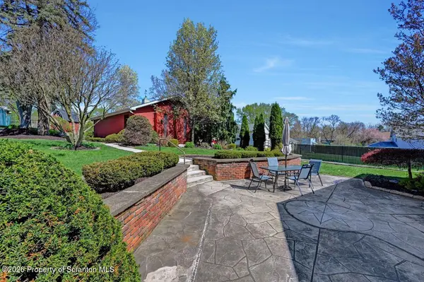417 Main ST, Dickson City, PA 18519