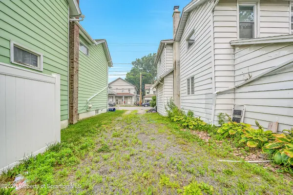 819 Archbald ST, Scranton, PA 18504