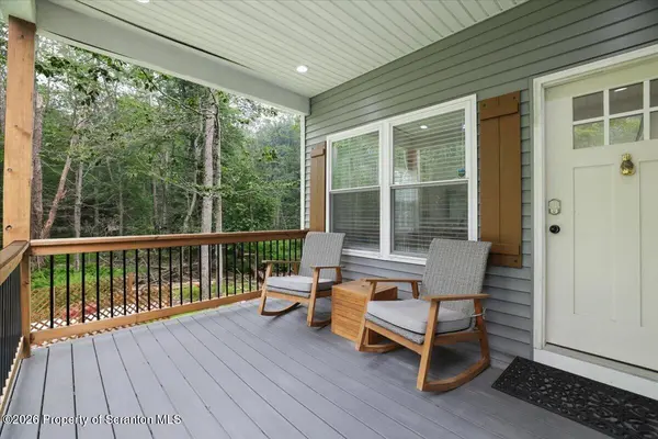 29 Fawn CT, Clifton Twp, PA 18424