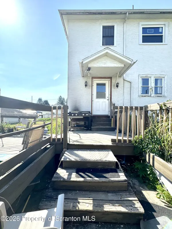 1024 Maple ST, Scranton, PA 18505