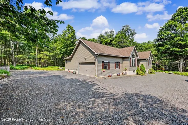 171 Delbert Drive, Gouldsboro, PA 18424