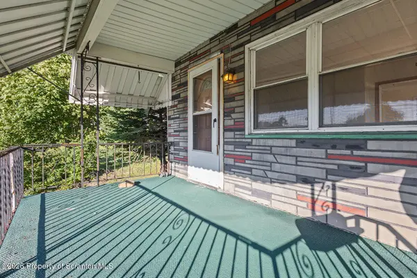 3341 Pittston AVE, Moosic, PA 18507