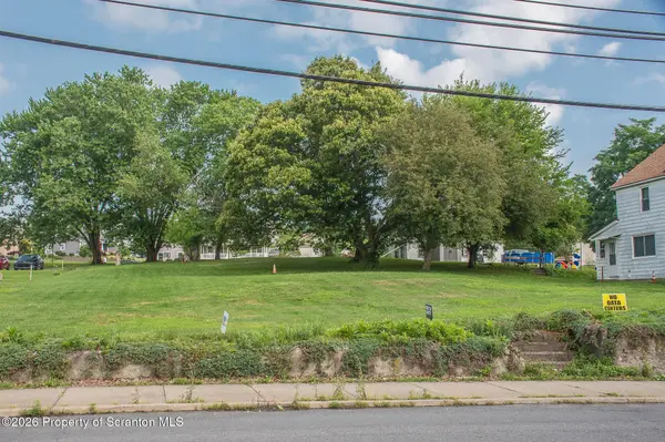 445 Main ST, Dickson City, PA 18519