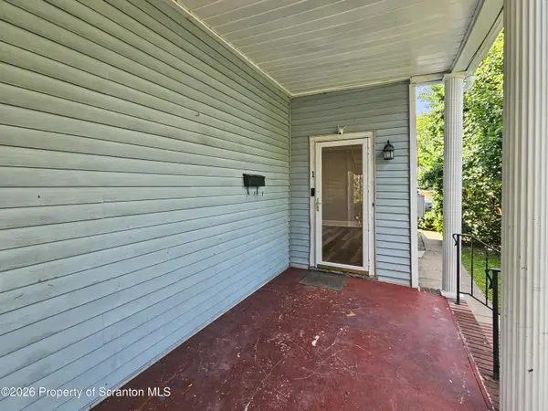 828 Cedar AVE #1st Fl, Scranton, PA 18505