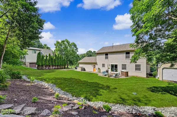 49 Eastwoods RD, Tunkhannock, PA 18657