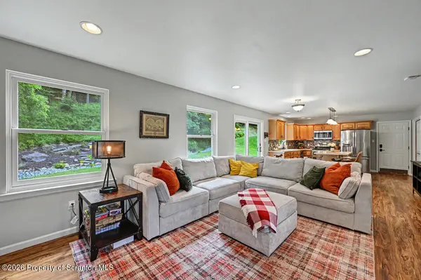 49 Eastwoods RD, Tunkhannock, PA 18657