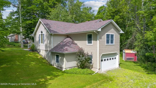 353 Benton RD, North Abington Twp, PA 18414