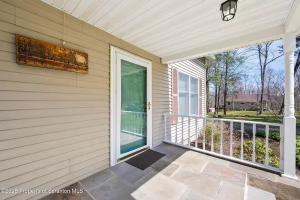 353 Benton RD, North Abington Twp, PA 18414