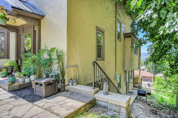 911 Clay AVE, Scranton, PA 18510