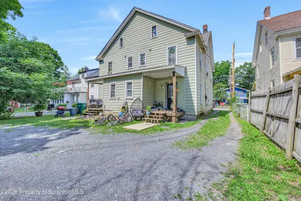 424-426 N 5th ST, Stroudsburg, PA 18360
