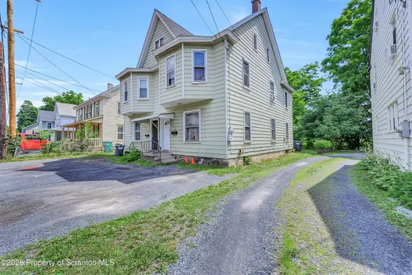 424-426 N 5th ST, Stroudsburg, PA 18360