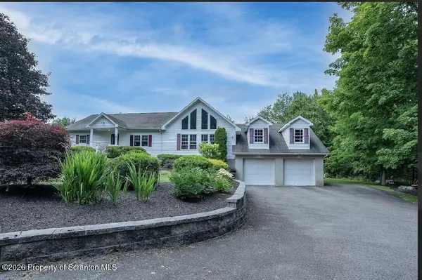 83 Center ST, Covington Twp, PA 18424