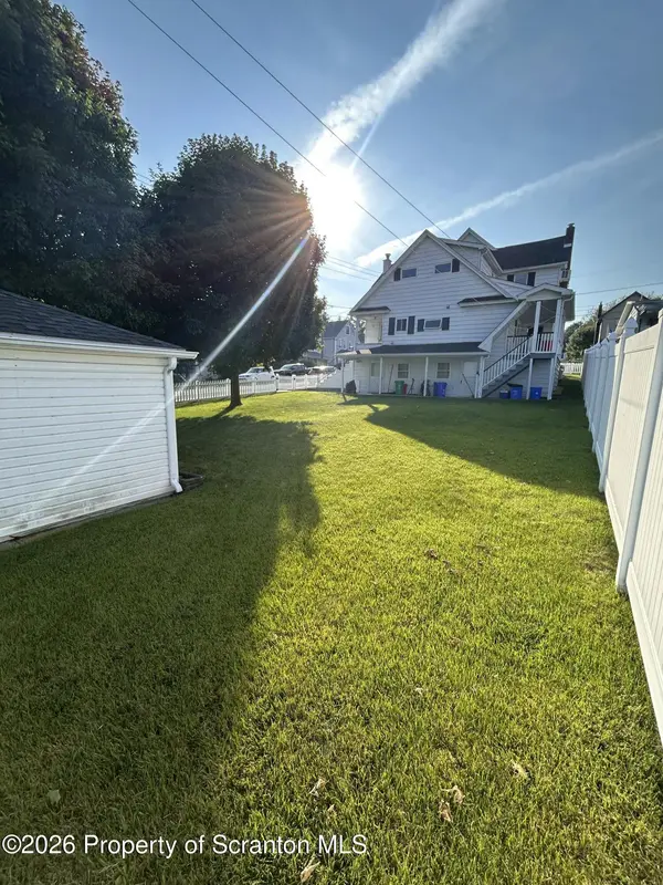 830 Brook ST, Dickson City, PA 18519