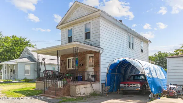 2 Rowlands LN, Wyoming, PA 18644