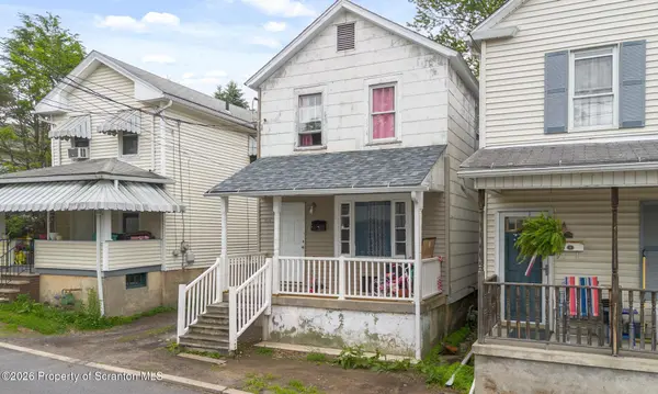 68 Lloyds LN, Wilkes-barre, PA 18702