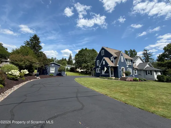 338 S Abington RD, Clarks Green, PA 18411