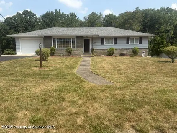 116 Sunset ST, Roaring Brook Twp, PA 18444
