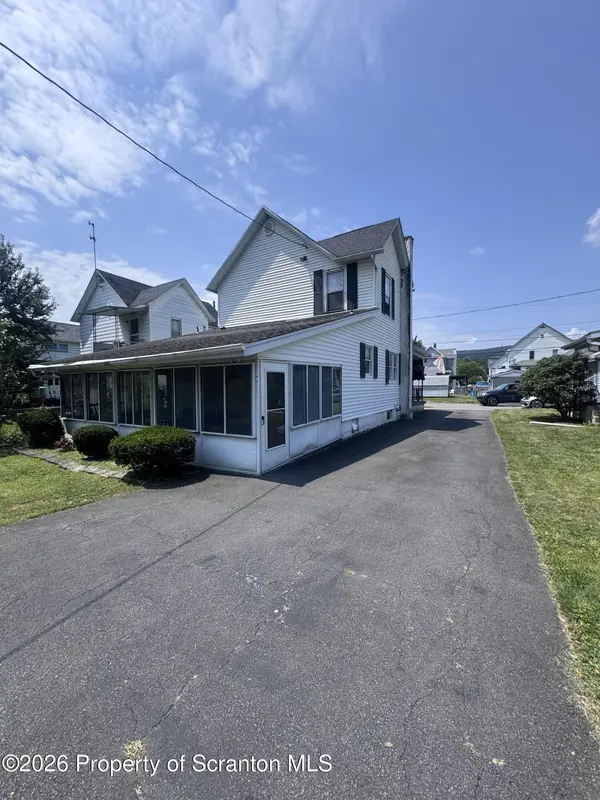 526 River ST, Dickson City, PA 18519