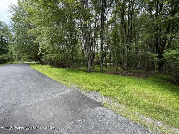 Lot 400 Snowshoe CIR, Lake Ariel, PA 18436