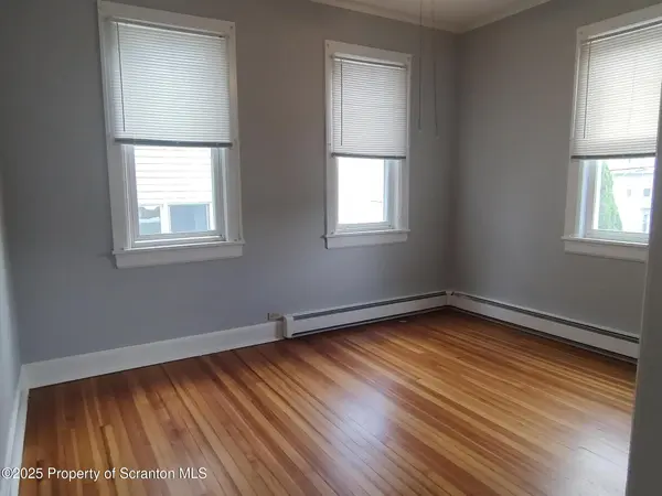 1019 Delaware ST #1st Flr, Scranton, PA 18509