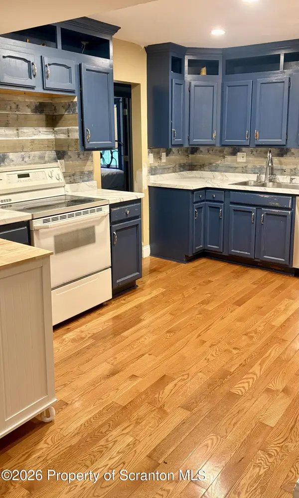 82 Deer Laurel Ests RD, Lake Ariel, PA 18436