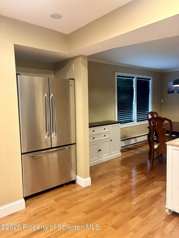 82 Deer Laurel Ests RD, Lake Ariel, PA 18436