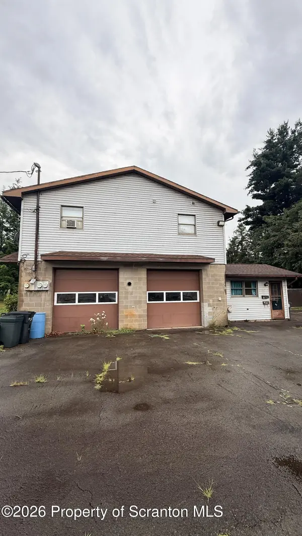 559 Penn AVE, Mayfield, PA 18433