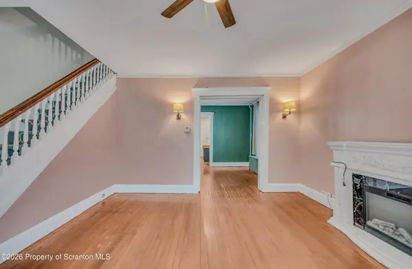 802 Woodlawn ST, Scranton, PA 18509