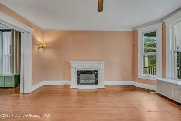 802 Woodlawn ST, Scranton, PA 18509