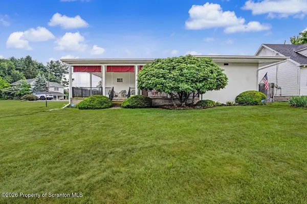 715 W Oak ST, Old Forge, PA 18518