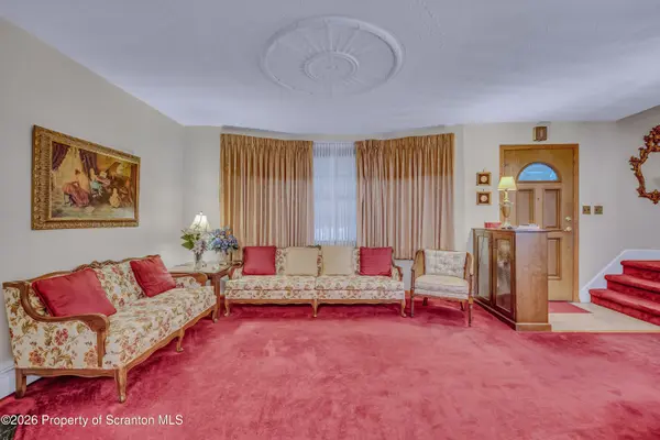 428 W Drinker ST, Dunmore, PA 18509